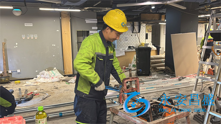 企業(yè)必看 中央空調(diào)改造省電50%方案 專業(yè)公司免費(fèi)評(píng)估